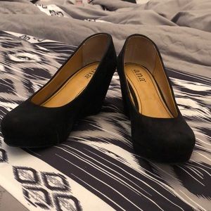 Ana Kenny Wedges